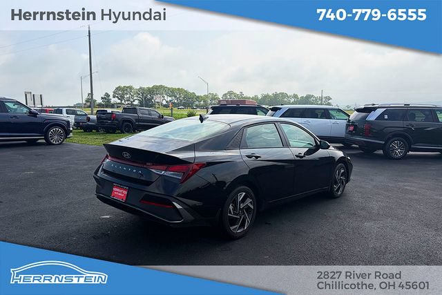 Certified 2025 Hyundai Elantra Sport FWD image 21