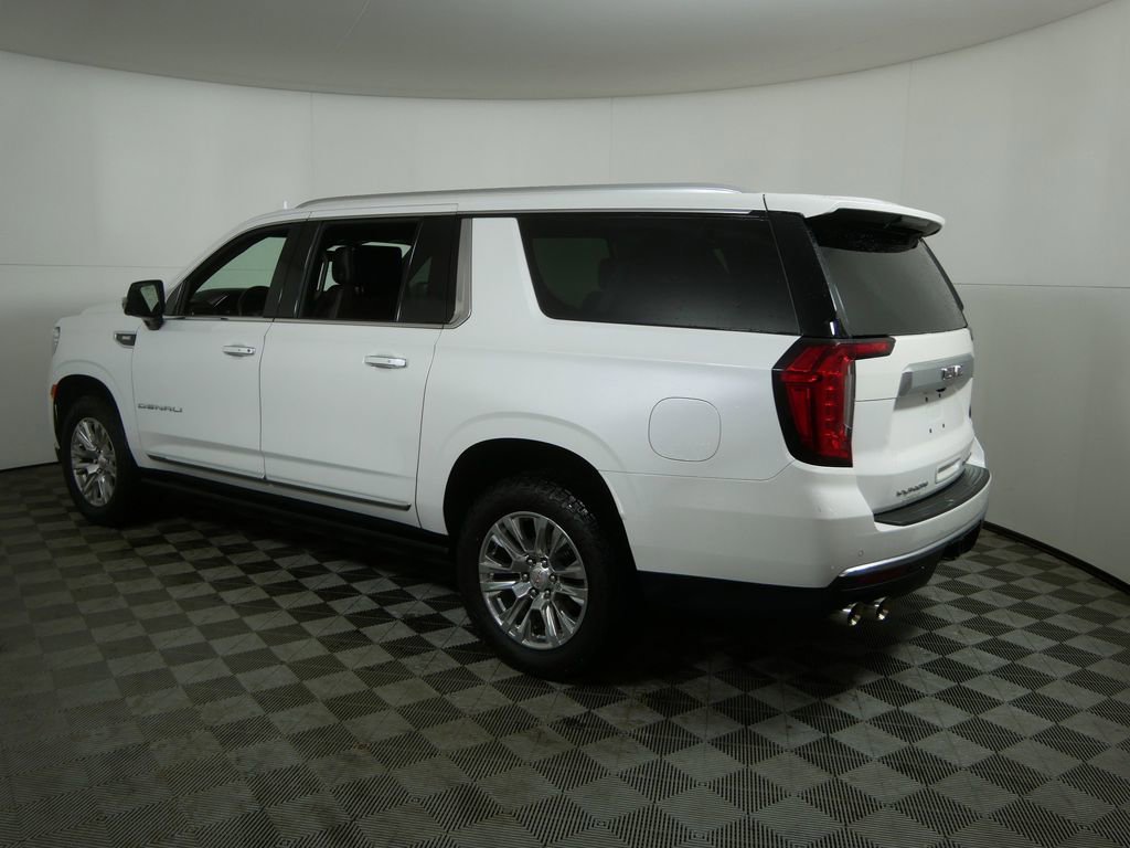 Used 2023 GMC Yukon XL Denali image 6