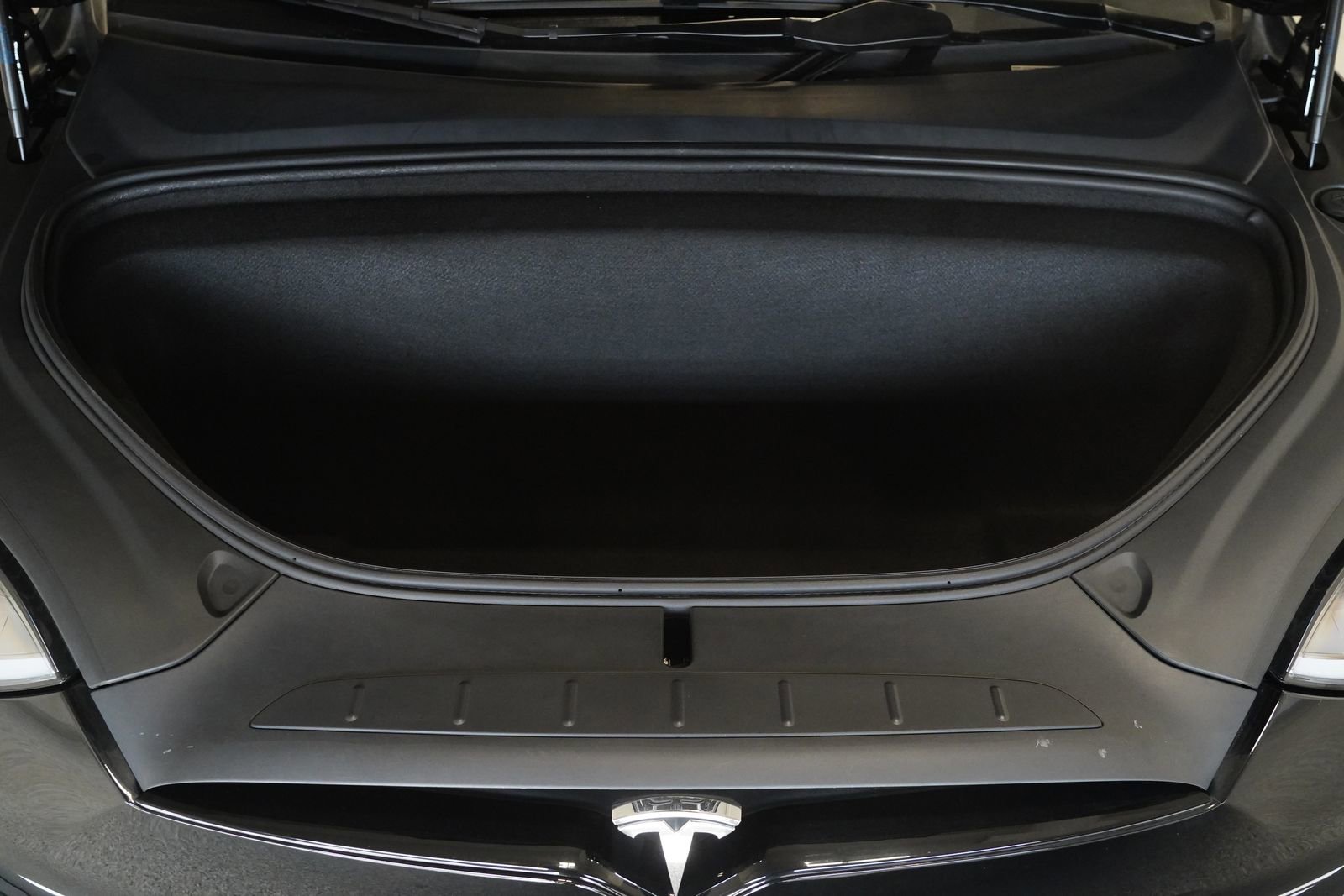 Used 2022 Tesla Model X Plaid image 34
