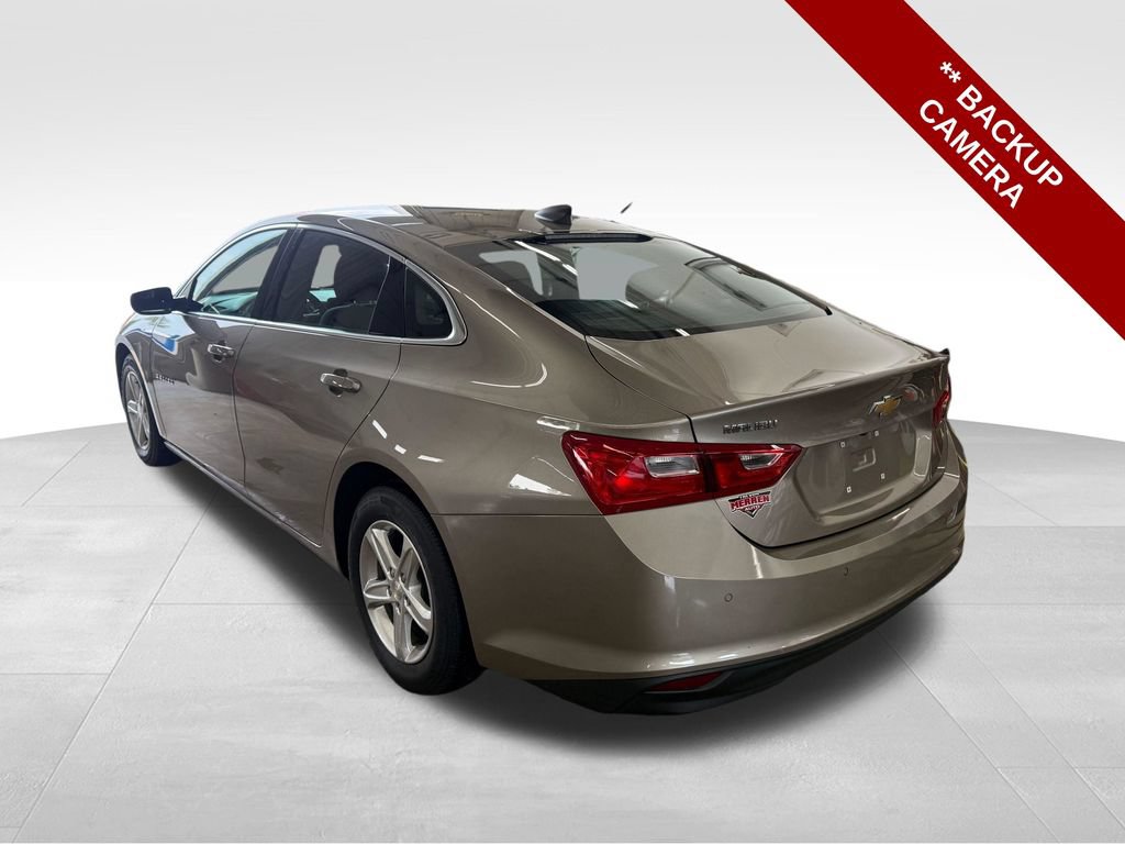 Used 2022 Chevrolet Malibu LS w/ Driver Confidence Package II FWD image 4