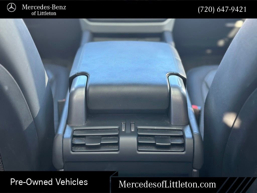 Used 2023 Land Rover Defender 90 X-Dynamic SE image 22