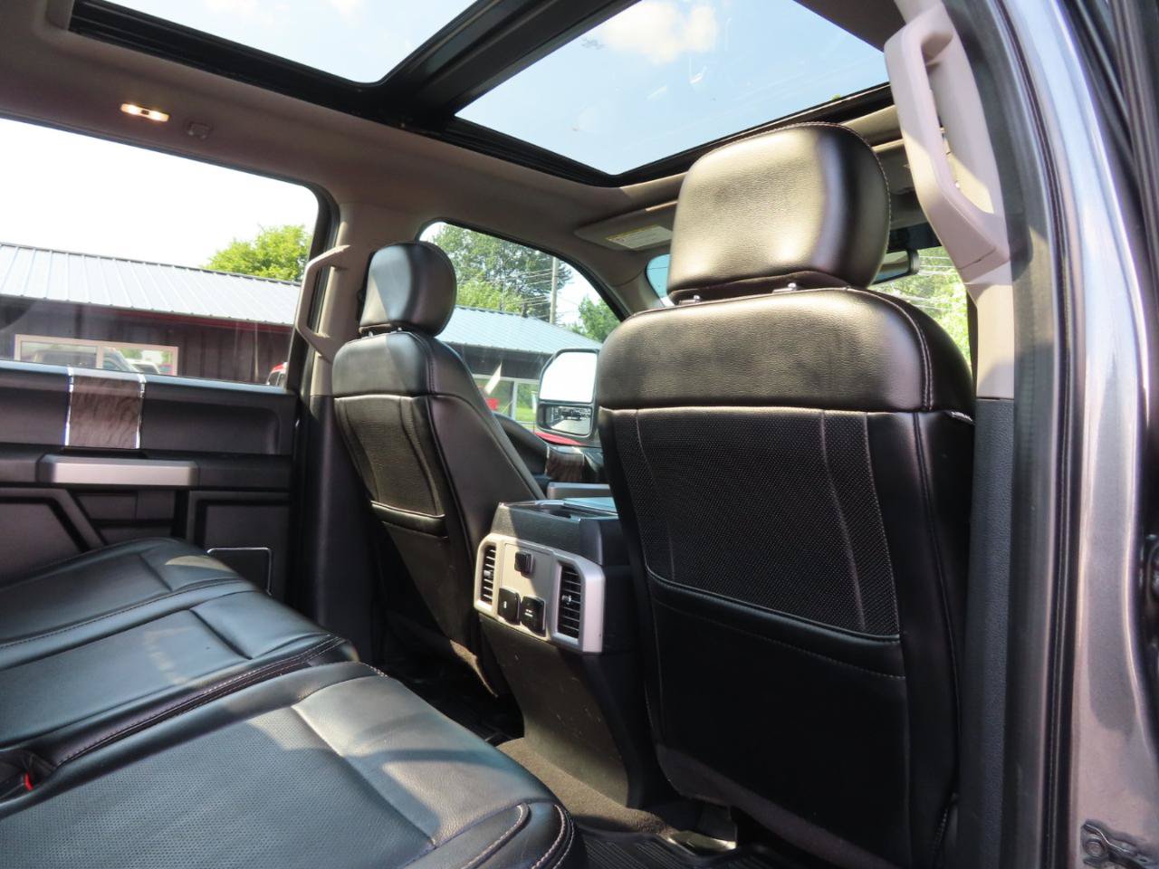 Used 2019 Ford F350 Lariat w/ Lariat Value Package AWD/4WD image 49