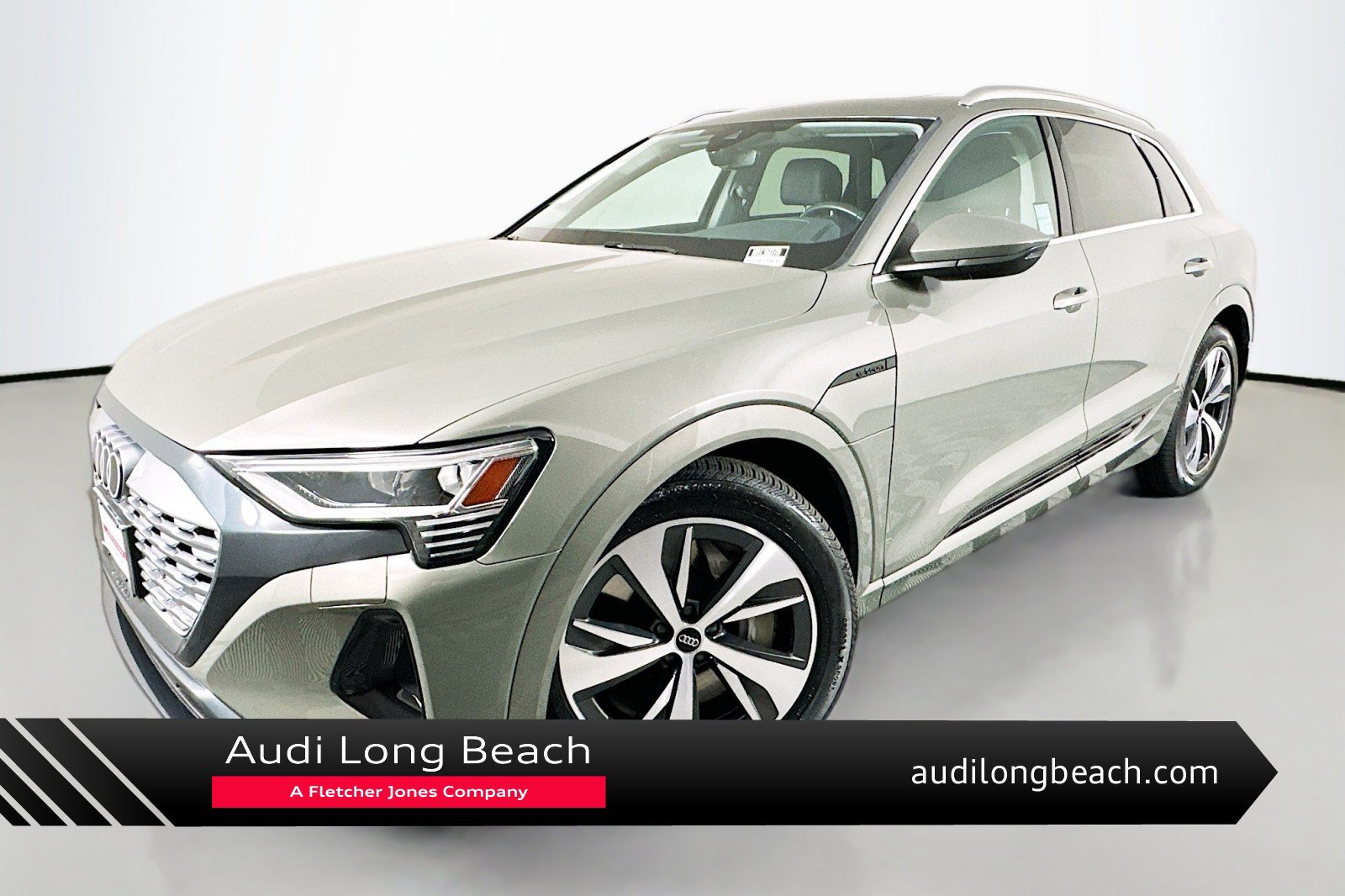 Used 2024 Audi Q8 e-tron Premium AWD/4WD image 1