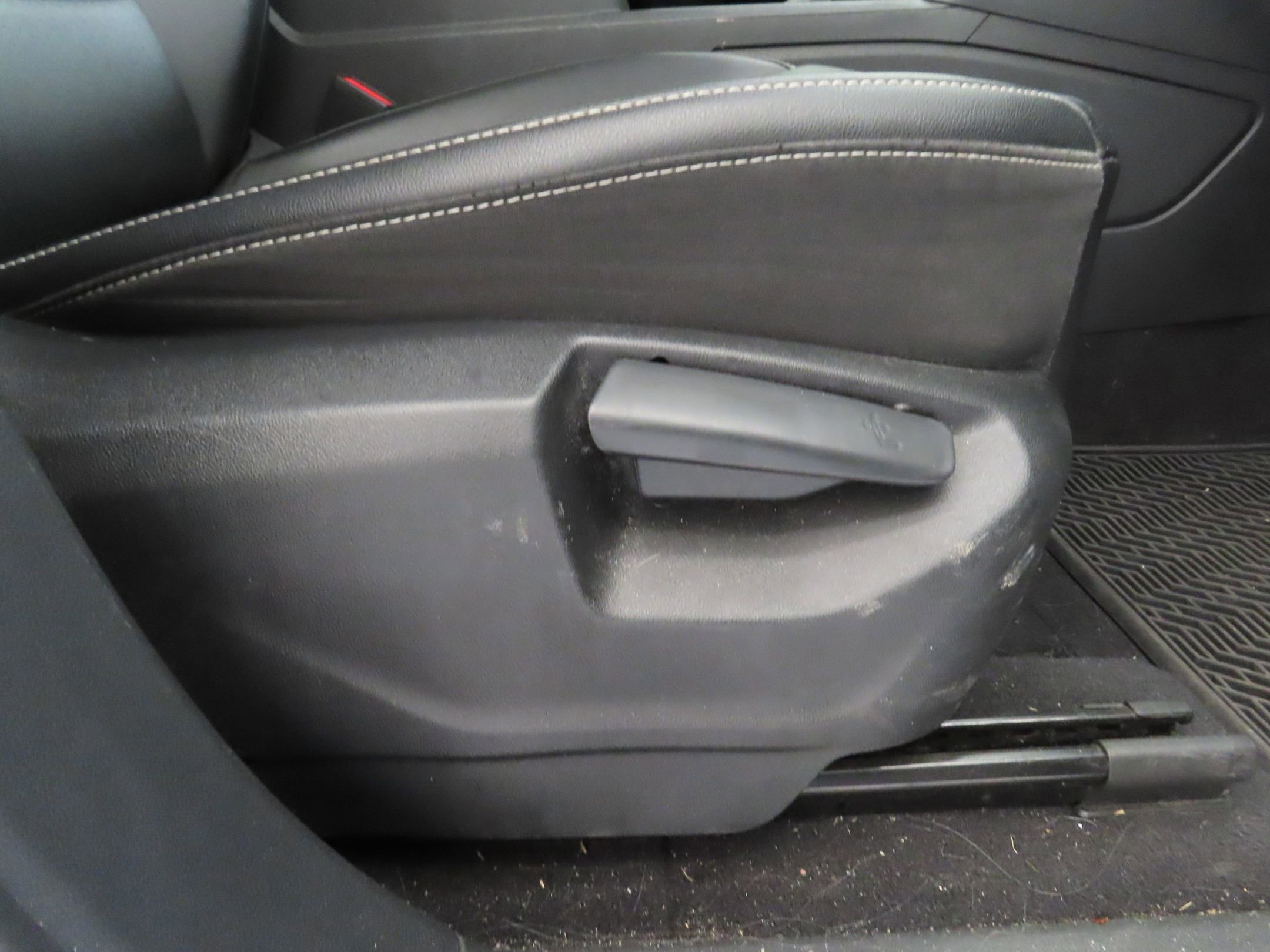 Used 2021 Volkswagen Atlas SE FWD image 25