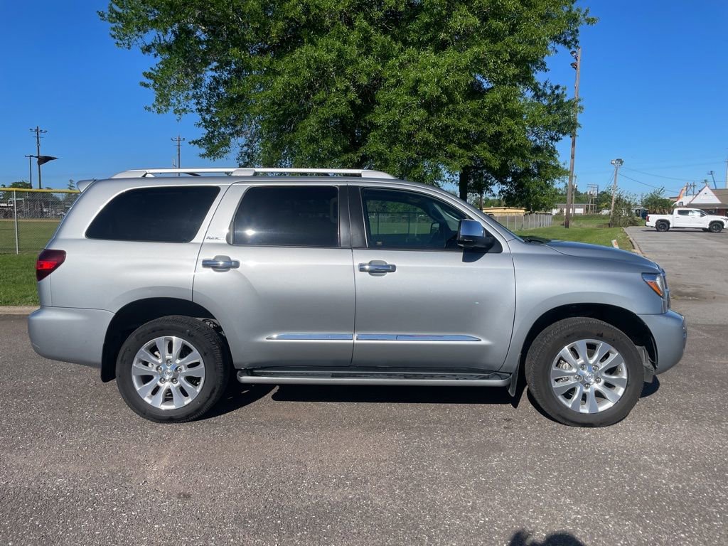 Used 2020 Toyota Sequoia Platinum AWD/4WD image 8