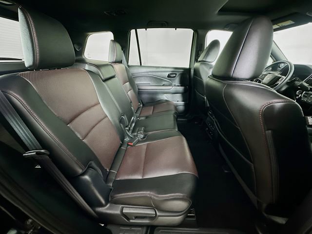 Certified 2024 Honda Passport Black Edition image 9