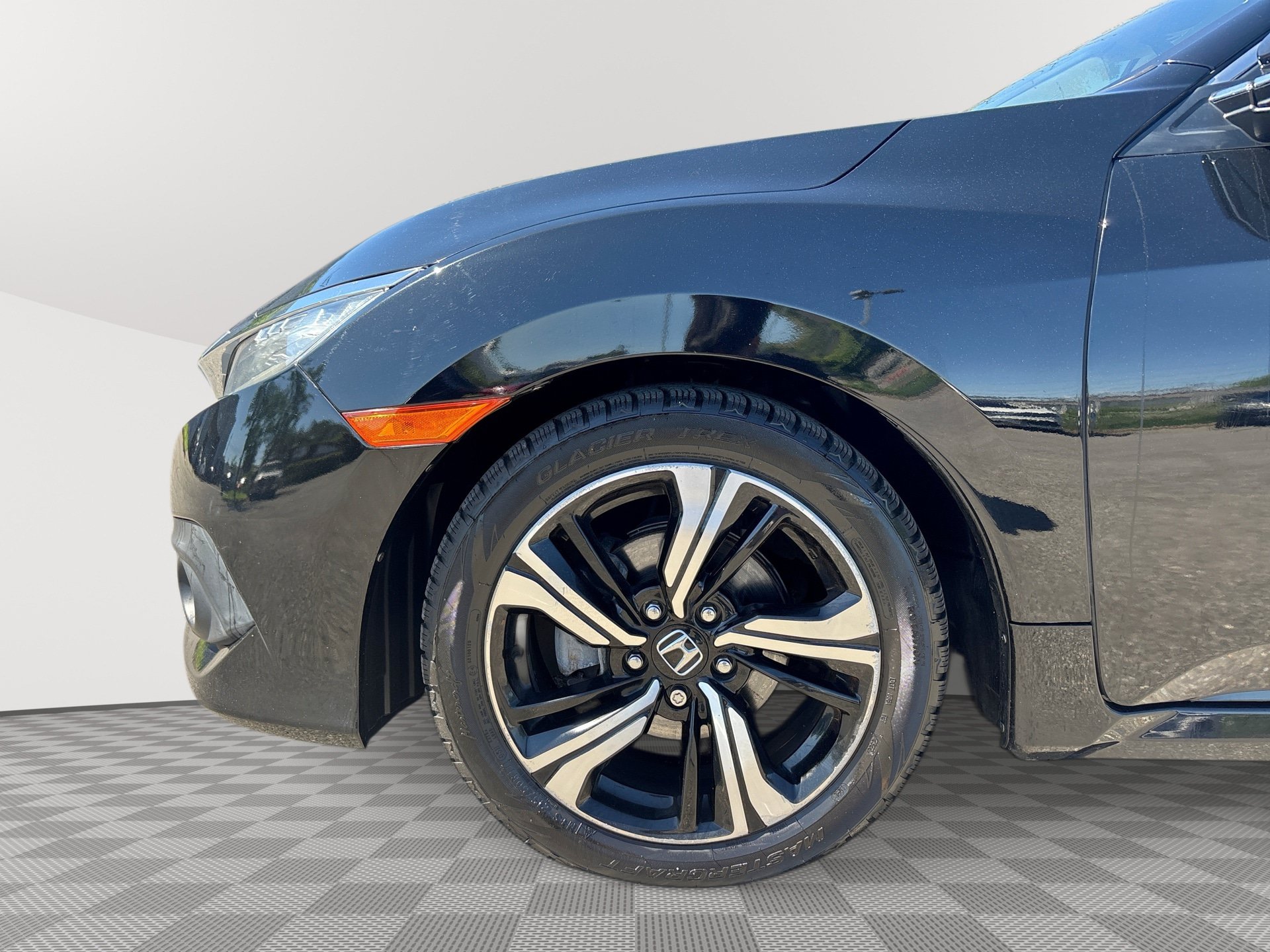Used 2016 Honda Civic Touring image 19