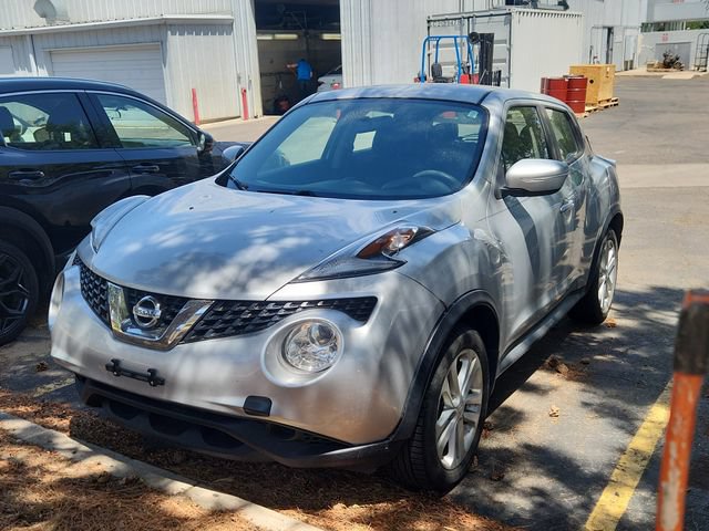 Used 2015 Nissan Juke S FWD image 3