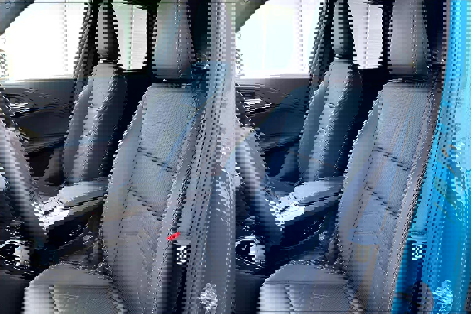 Certified 2025 BMW X1 xDrive28i image 7