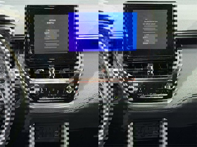 Used 2024 Toyota Corolla Cross SE image 16