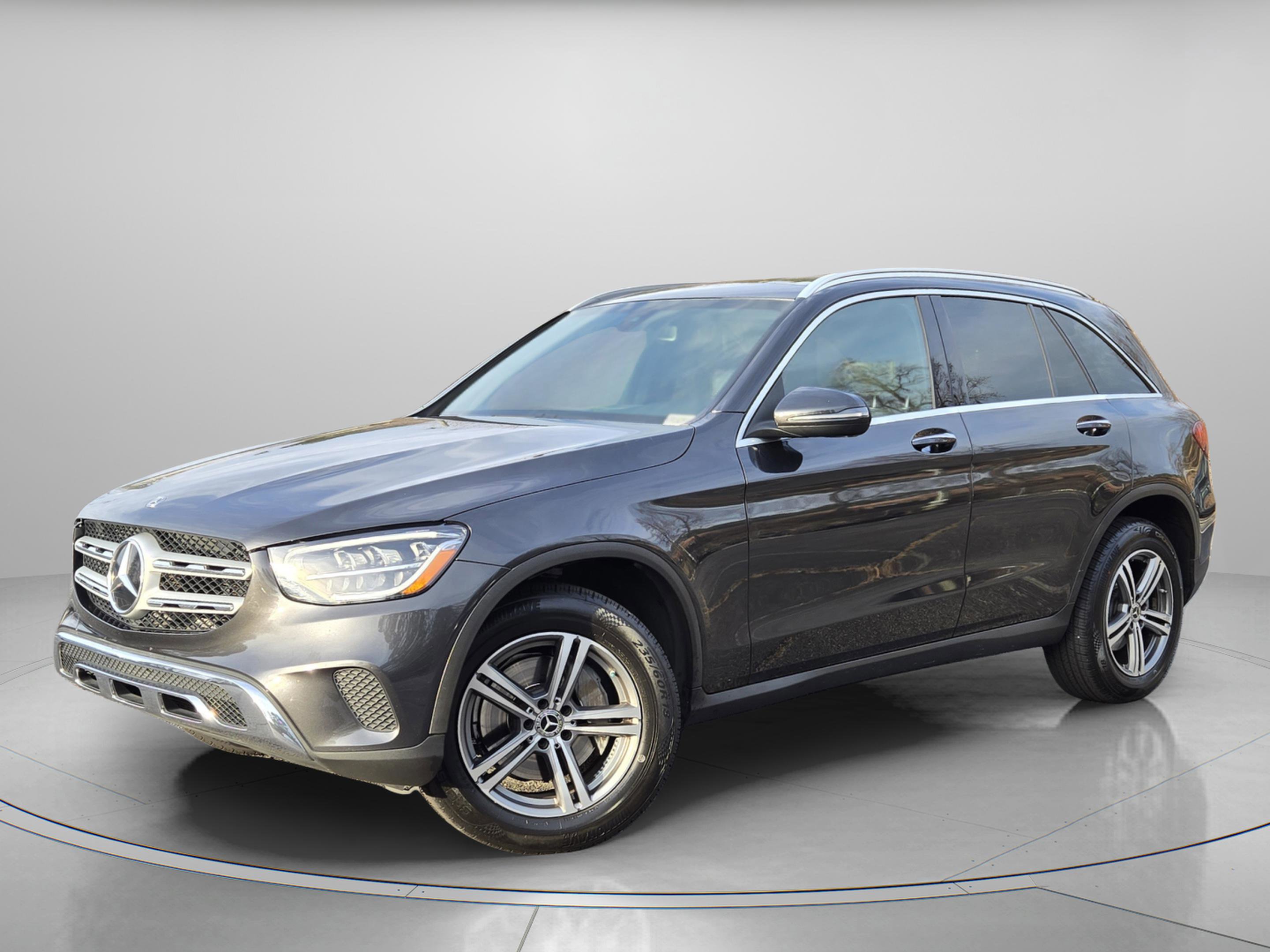 Used 2020 Mercedes-Benz GLC 300 4MATIC image 2