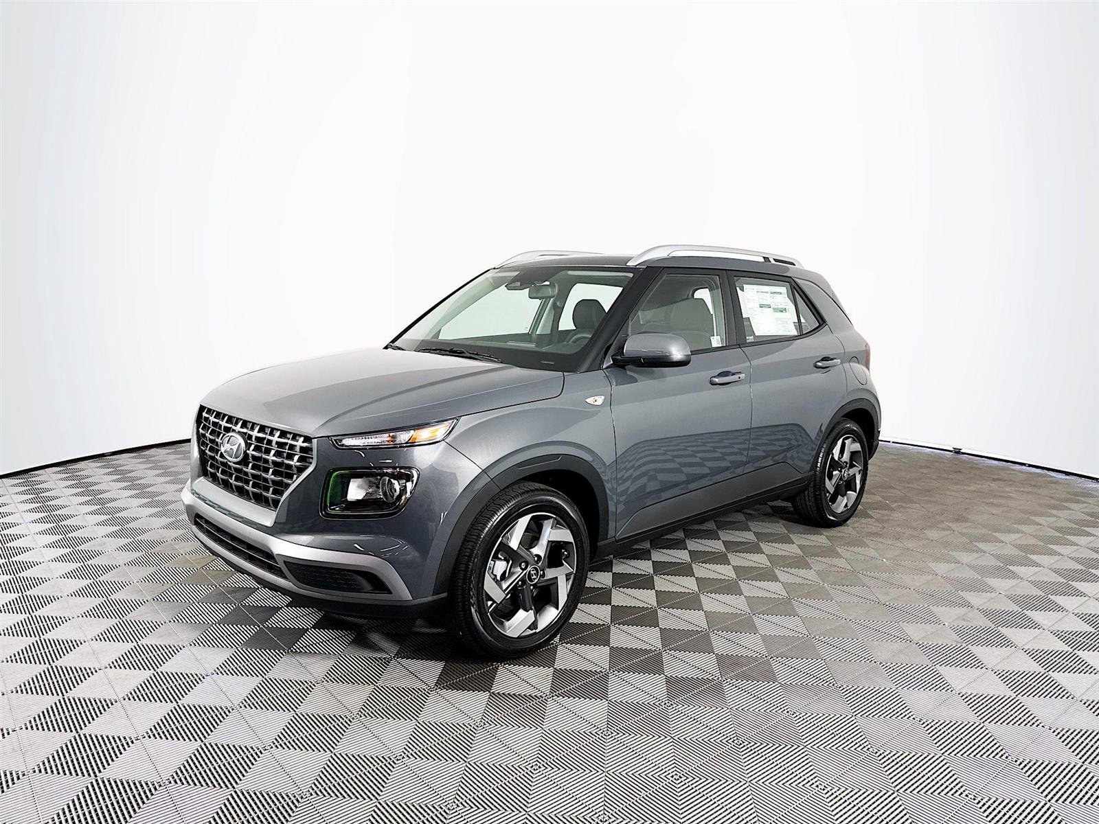 New 2025 Hyundai Venue SEL image 3