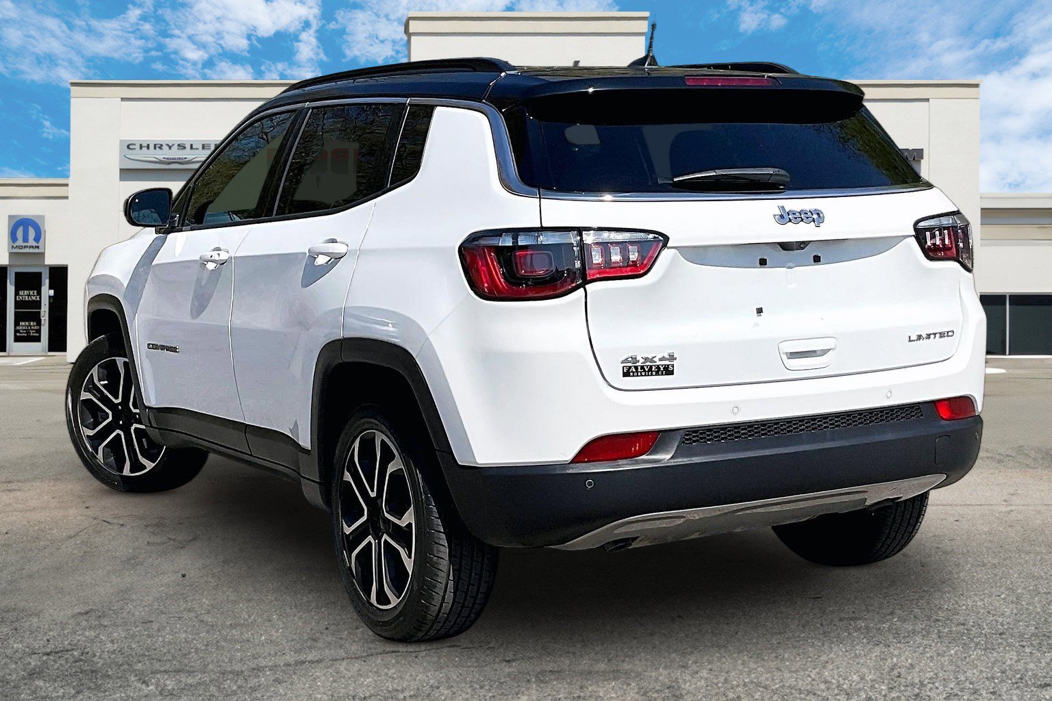 Used 2024 Jeep Compass Limited AWD/4WD image 12