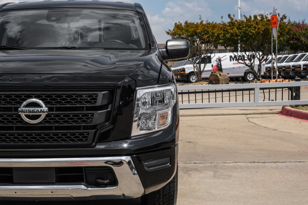 Used 2022 Nissan Titan SV w/ Accessory Utility Package AWD/4WD image 46