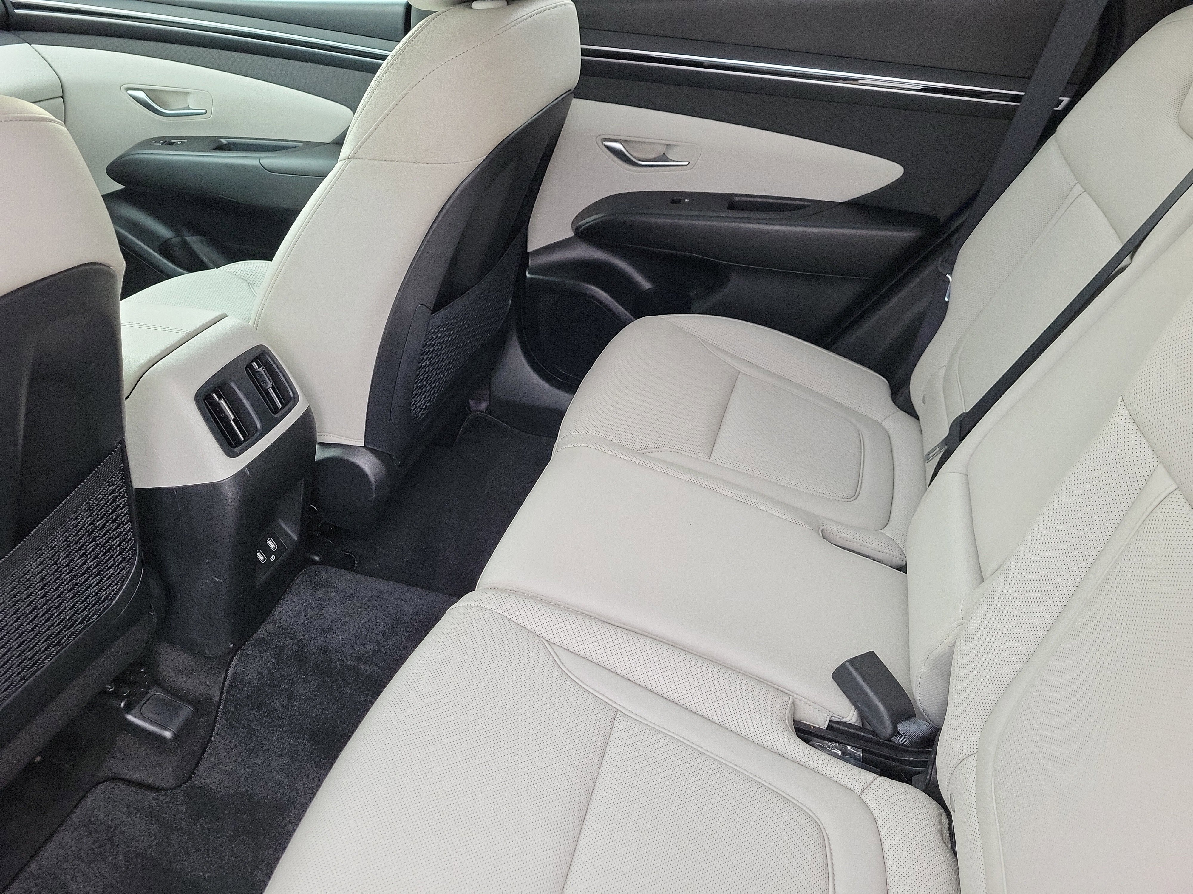 Used 2023 Hyundai Tucson SEL w/ Convenience Package image 10