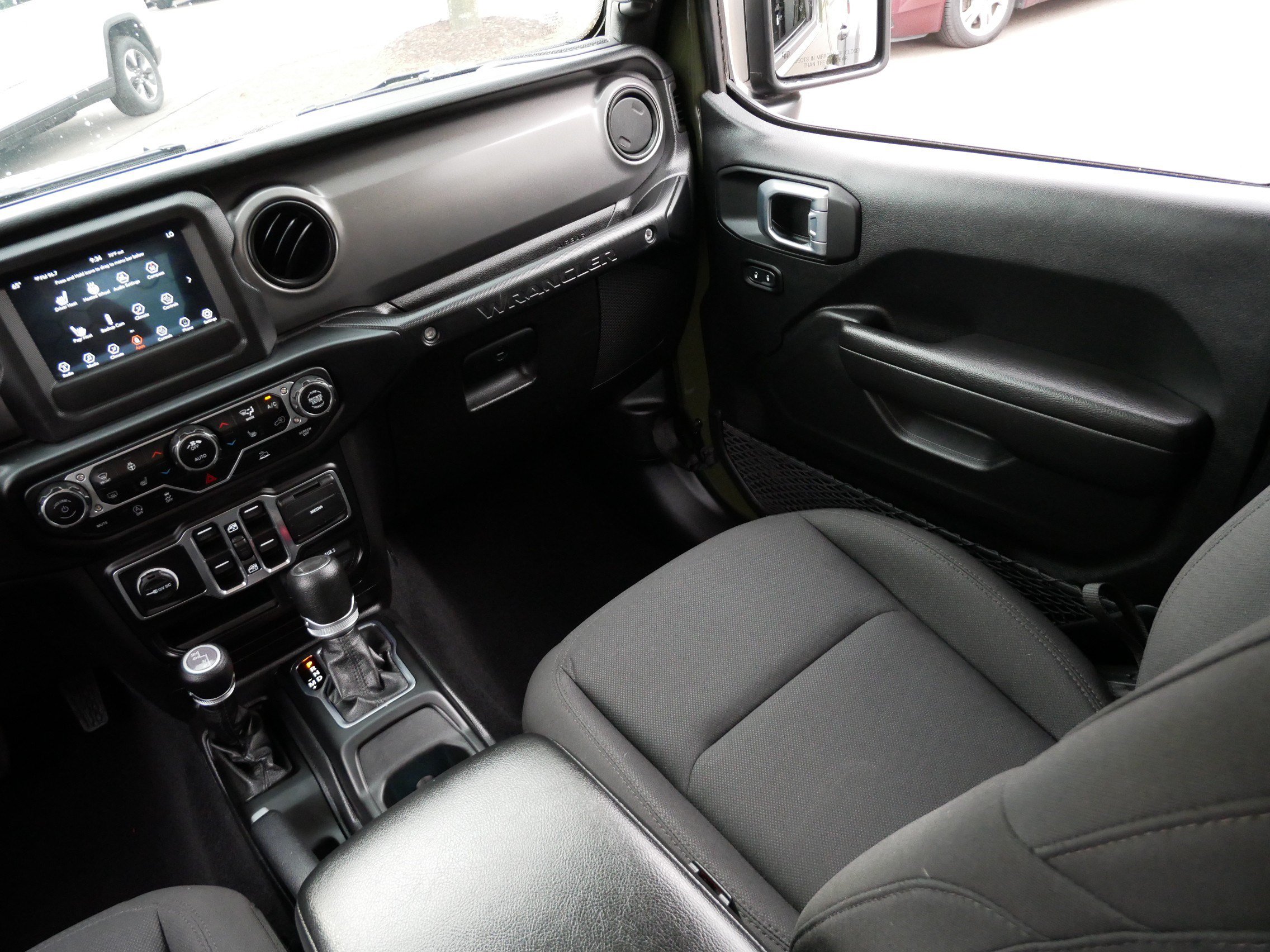 Used 2023 Jeep Wrangler Unlimited Sport AWD/4WD image 11