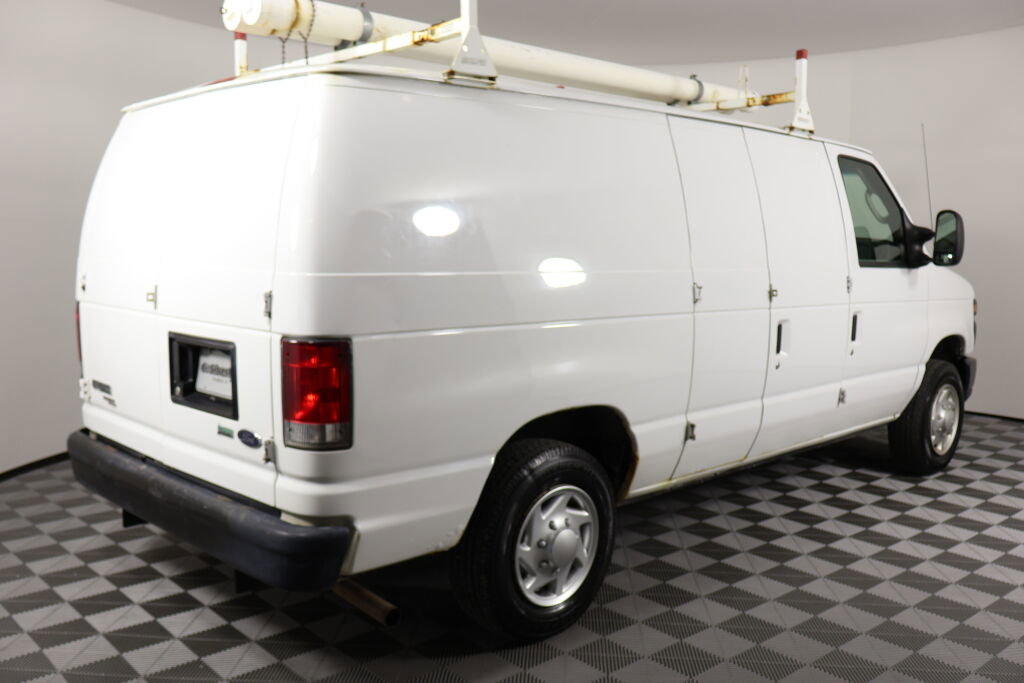 Used 2013 Ford E-150 and Econoline 150 image 2