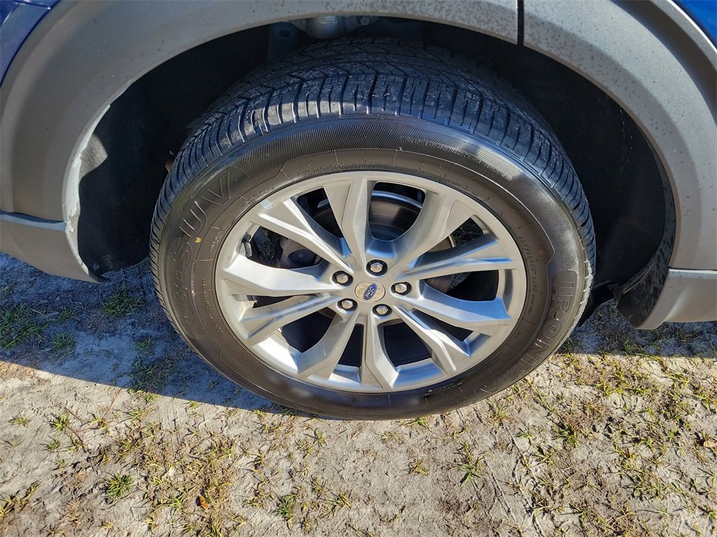 Used 2023 Ford Explorer Limited w/ Equipment Group 301A image 7