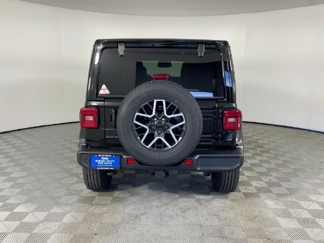 New 2027 Jeep Wrangler Unlimited Sahara AWD/4WD image 18