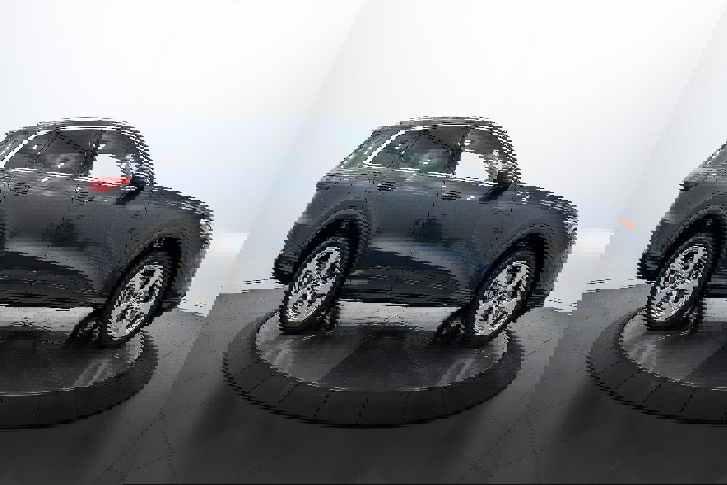 New 2025 Audi Q5 Premium Plus image 3