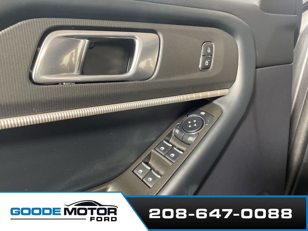 Certified 2025 Ford Explorer ST-Line AWD/4WD image 8