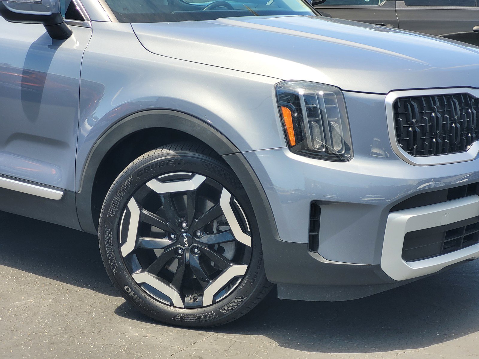 Used 2023 Kia Telluride EX AWD/4WD image 9