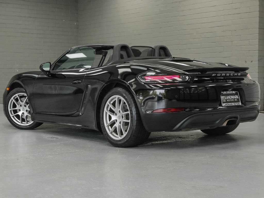 Used 2018 Porsche 718 Boxster RWD image 26