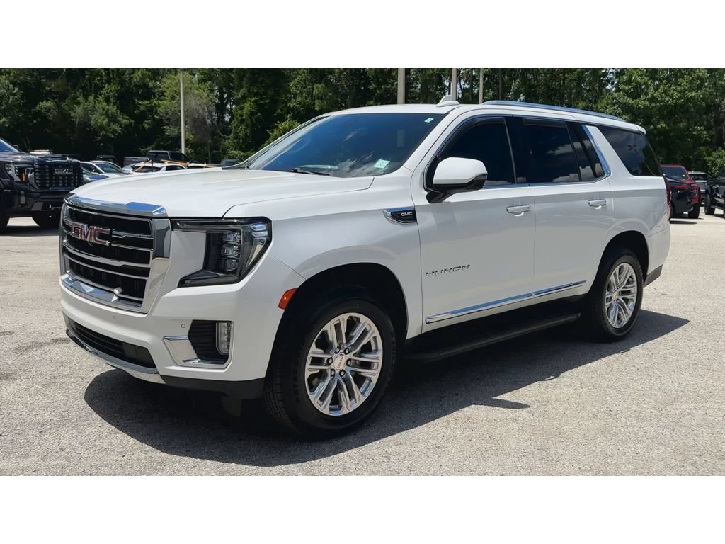 Certified 2022 GMC Yukon SLT w/ SLT Premium Package AWD/4WD image 4