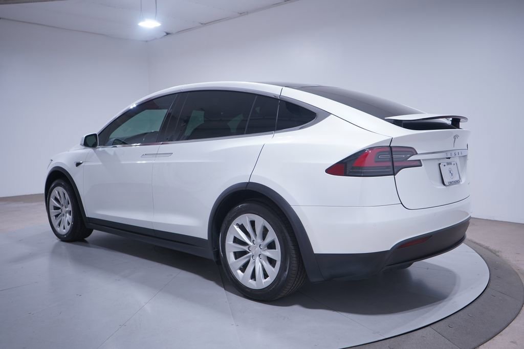Used 2020 Tesla Model X Long Range image 3