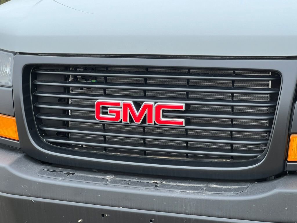 New 2025 GMC Savana 3500 Extended w/ Driver Convenience Package image 37