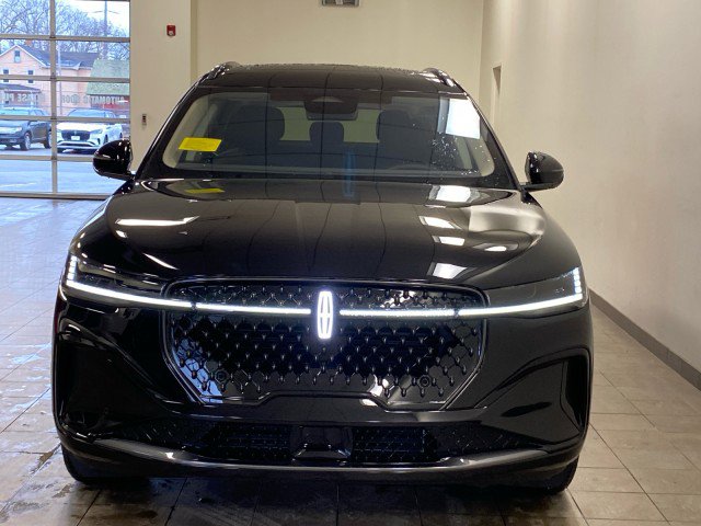 New 2026 Lincoln Nautilus Reserve w/ Jet Appearance Package image 3