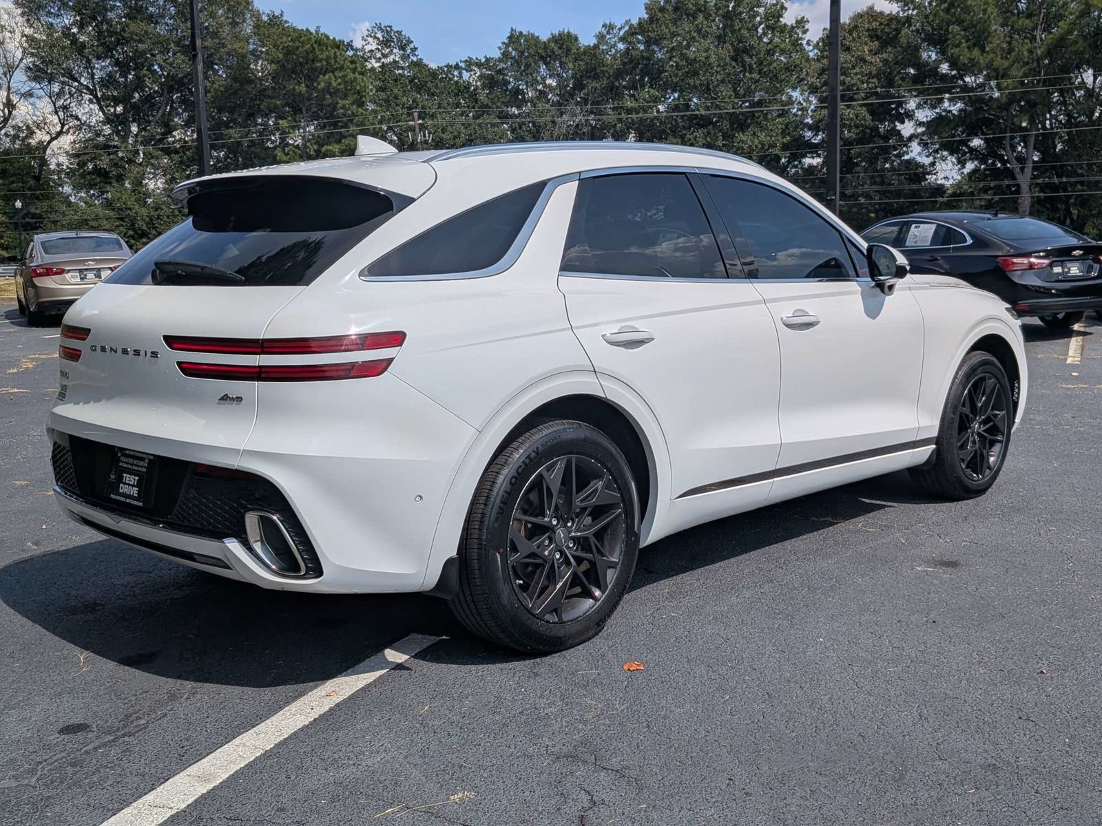 Used 2022 Genesis GV70 2.5T w/ Advanced Package AWD/4WD image 4