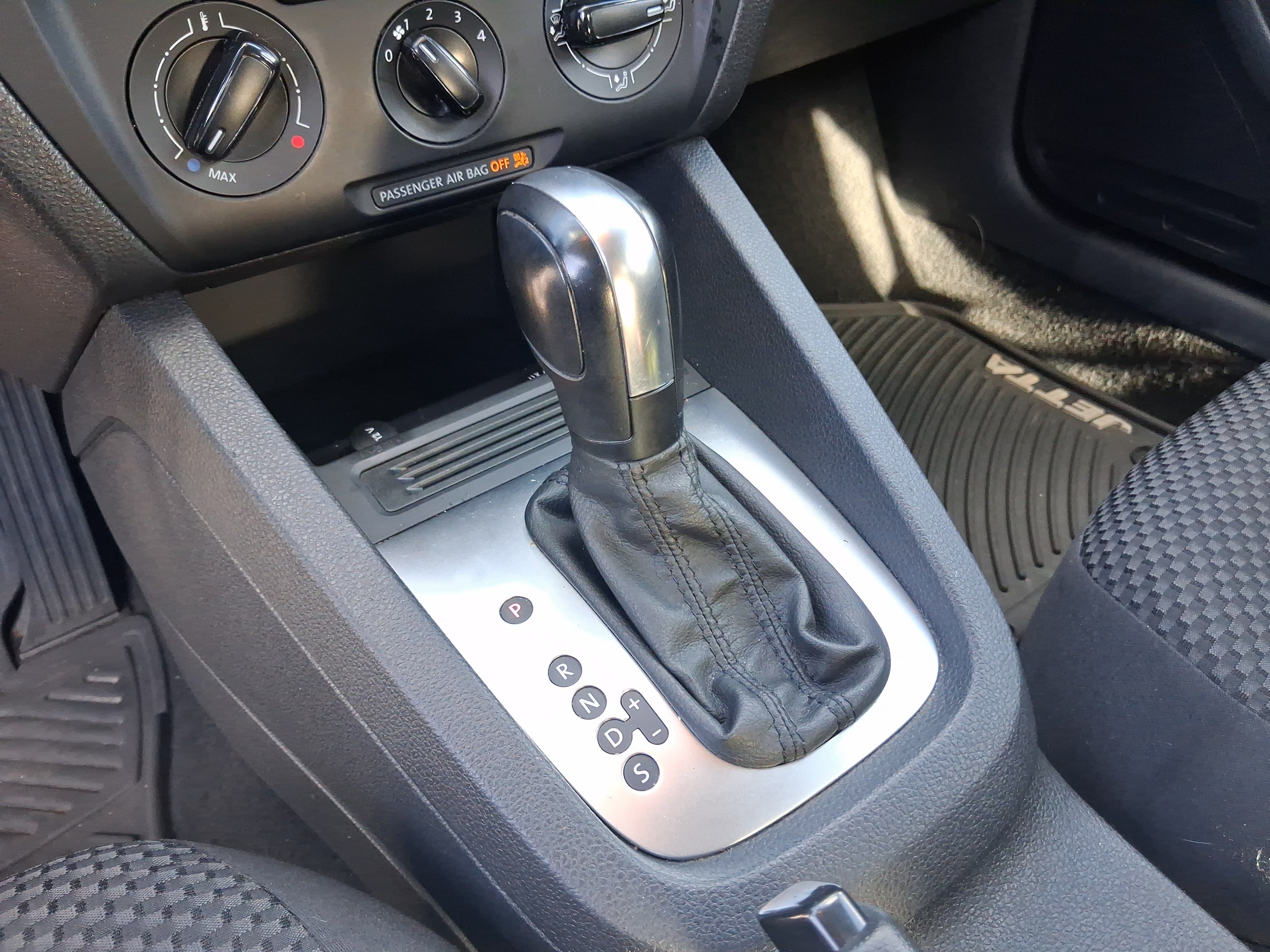 Used 2014 Volkswagen Jetta S FWD image 17