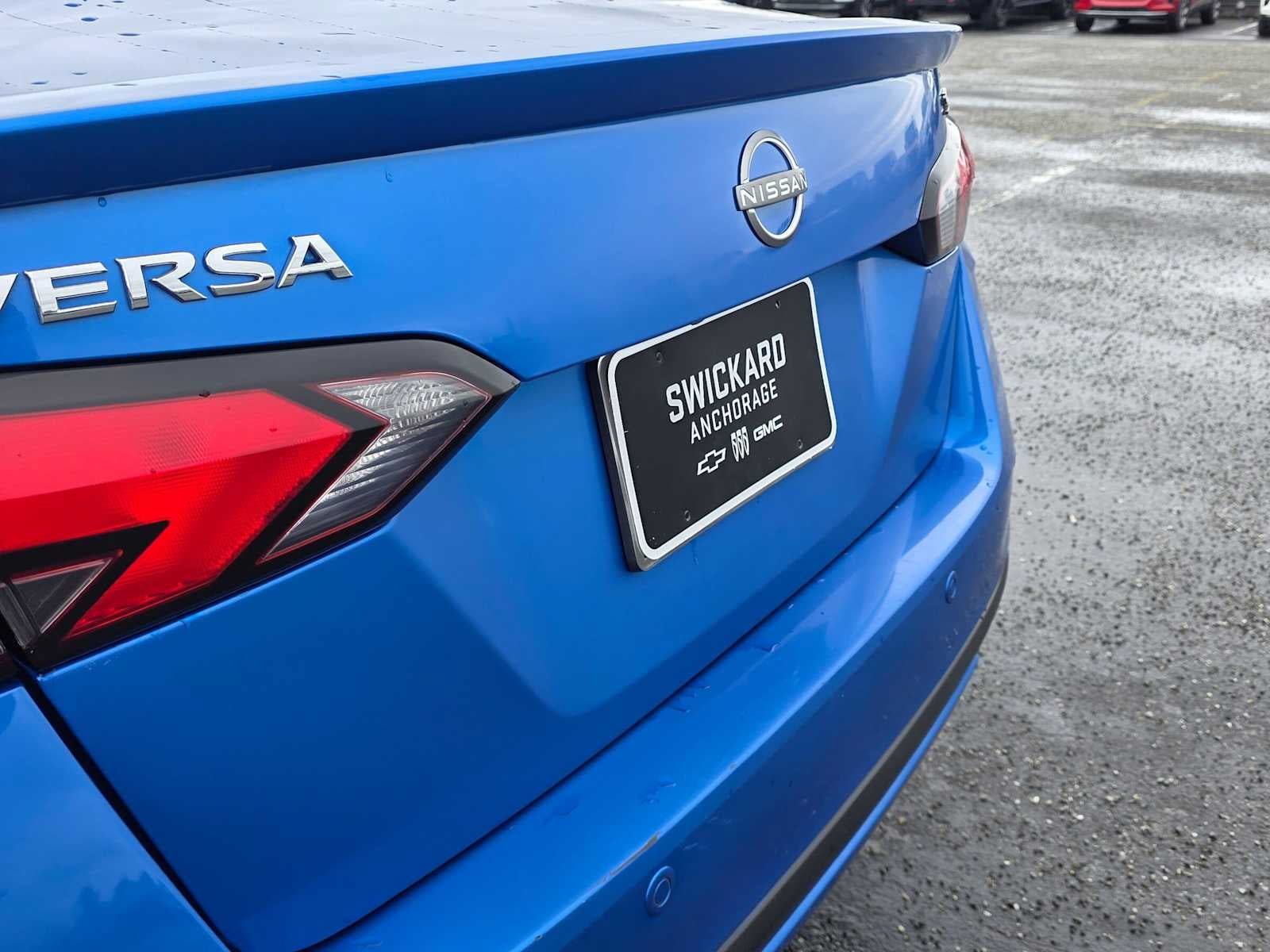 Used 2024 Nissan Versa SR FWD image 14