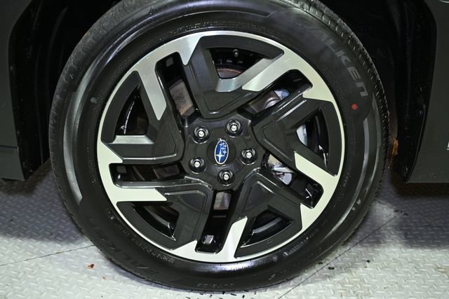Used 2025 Subaru Forester Limited image 20