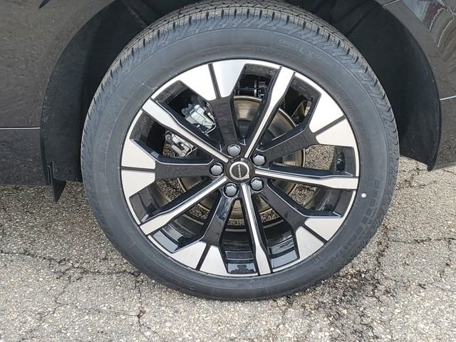 New 2026 Volvo XC60 B5 Plus w/ Protection Package Premier image 33