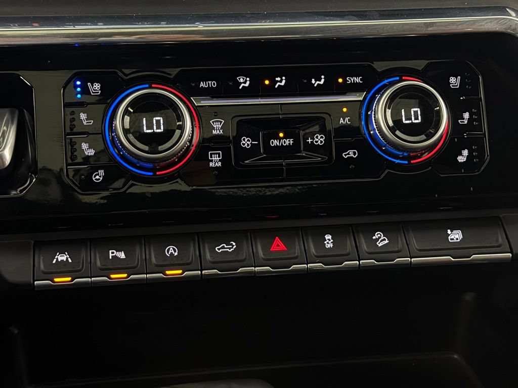 Used 2024 GMC Sierra 1500 Denali Ultimate AWD/4WD image 21