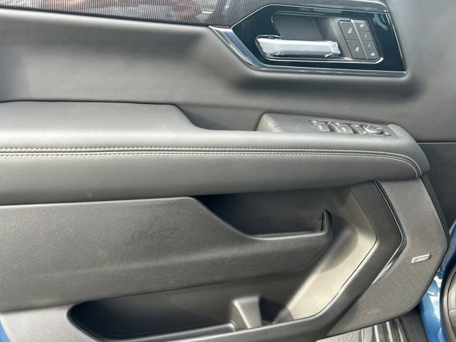 New 2026 GMC Yukon XL Elevation w/ LPO, Get Active Package image 10