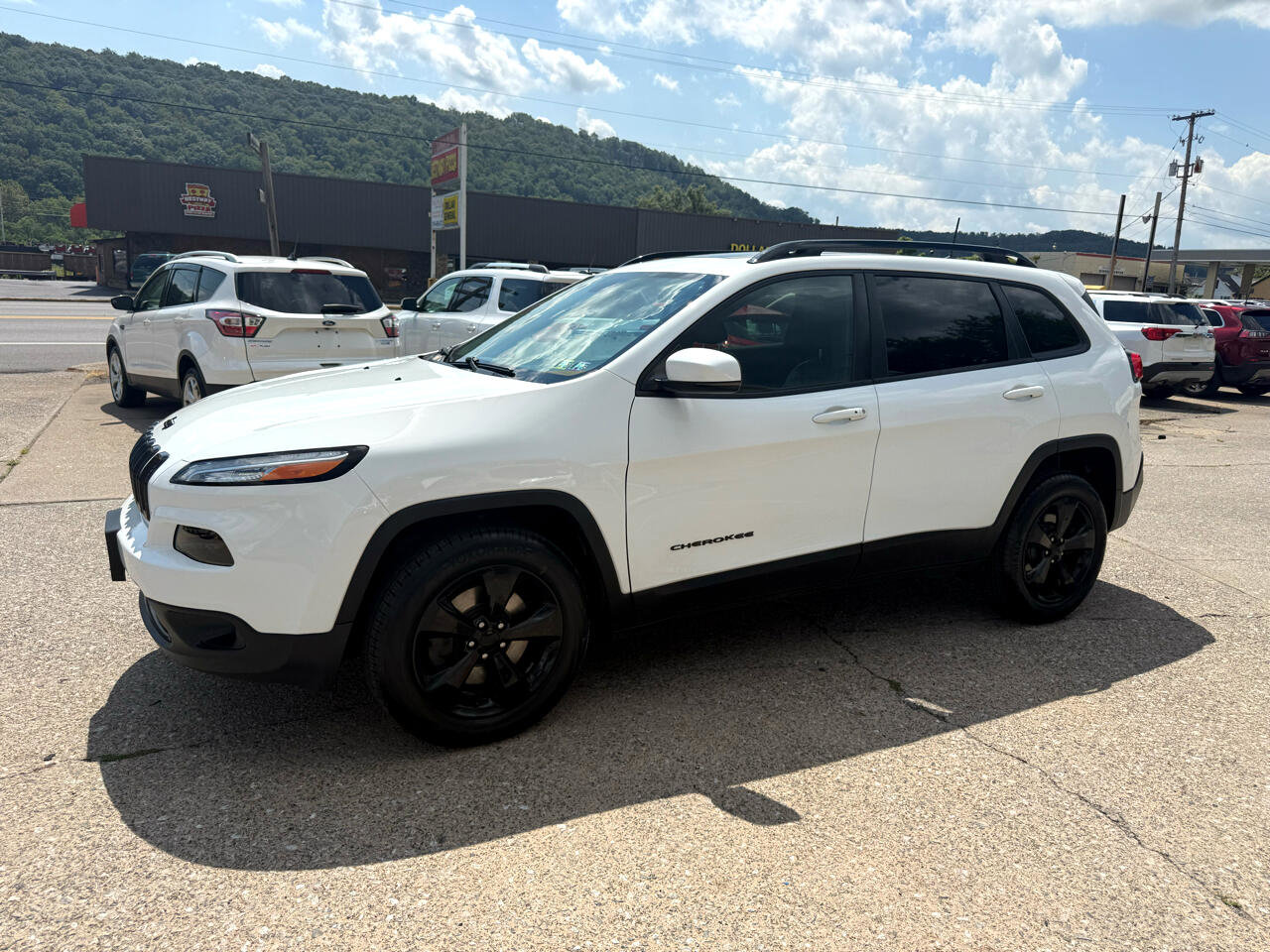 Used 2017 Jeep Cherokee High Altitude w/ Luxury Group image 4