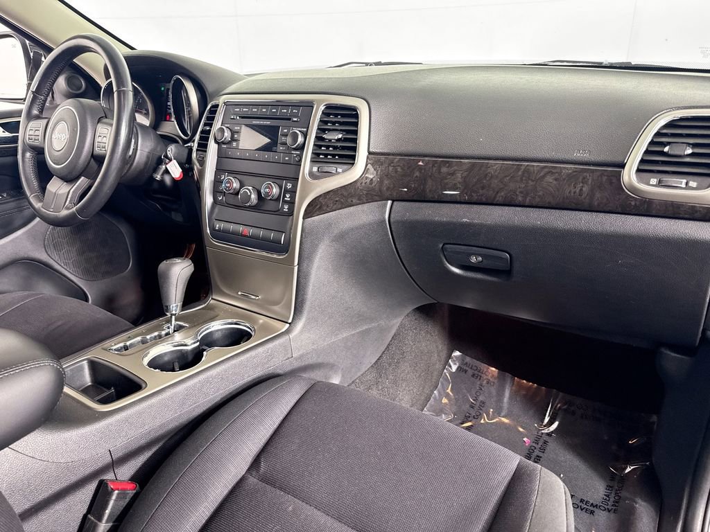 Used 2012 Jeep Grand Cherokee Laredo w/ Laredo E Group AWD/4WD image 27
