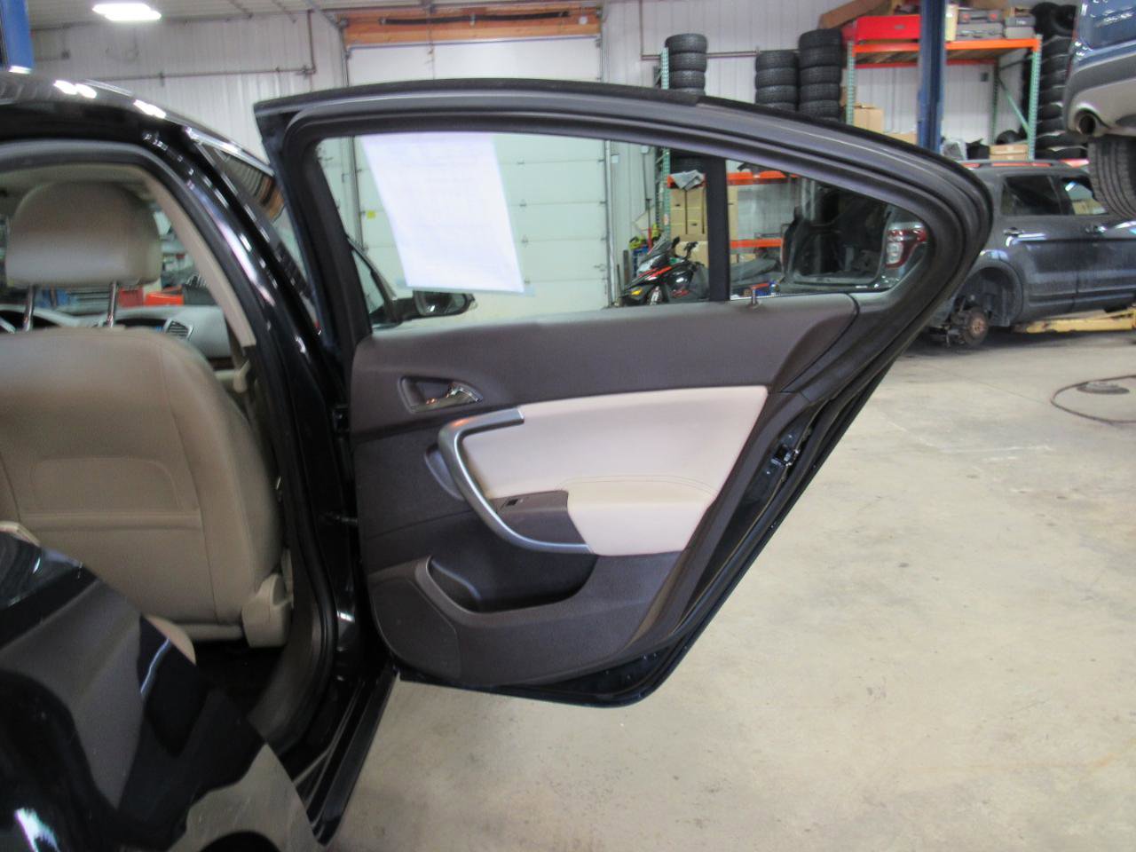 Used 2012 Buick Regal Premium image 33