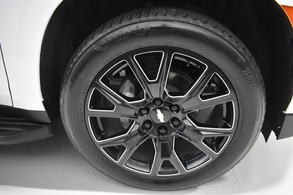 Used 2021 Chevrolet Tahoe Premier w/ Premium Package AWD/4WD image 10