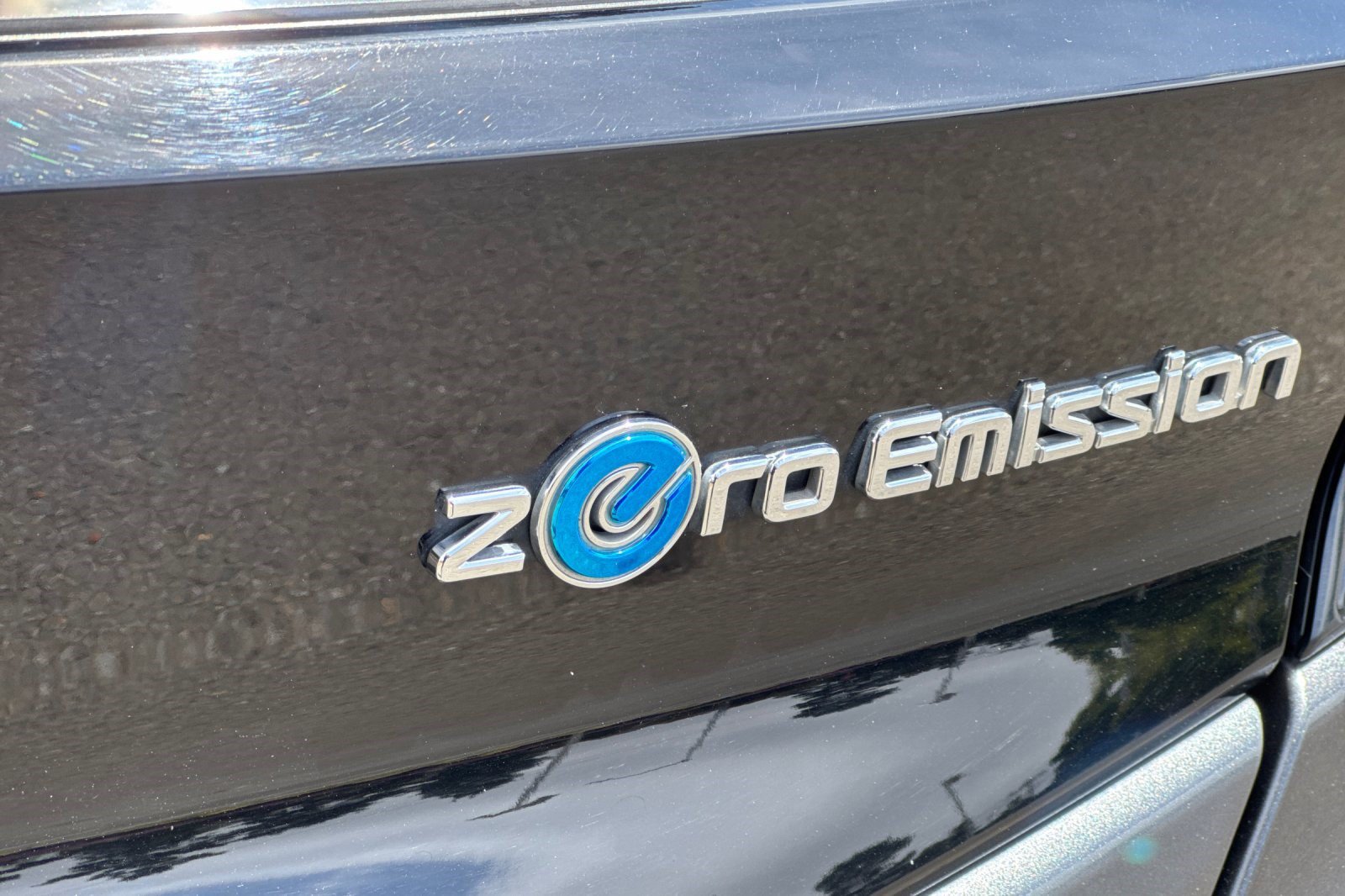 Used 2018 Nissan Leaf SL w/ SL Technology Package FWD image 28