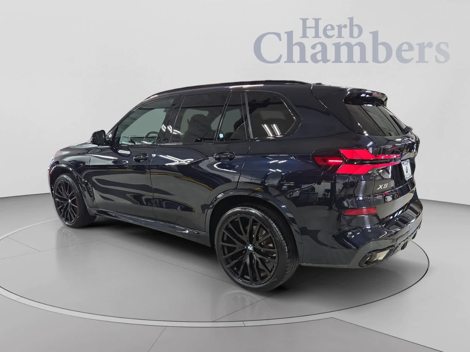 Used 2026 BMW X5 xDrive40i w/ M Sport Package AWD/4WD image 3