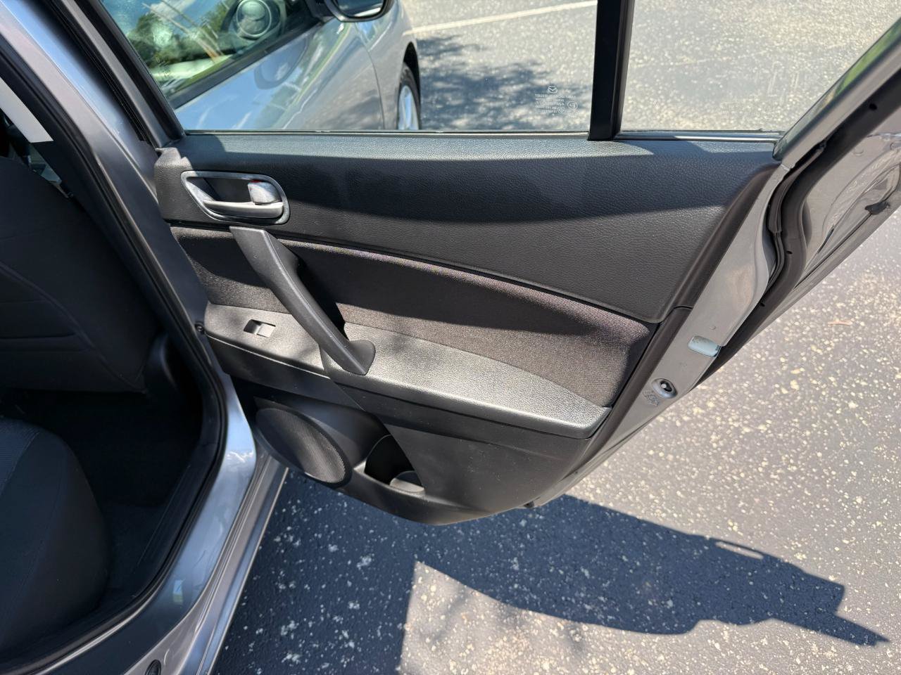 Used 2010 MAZDA MAZDA3 i Touring FWD image 18