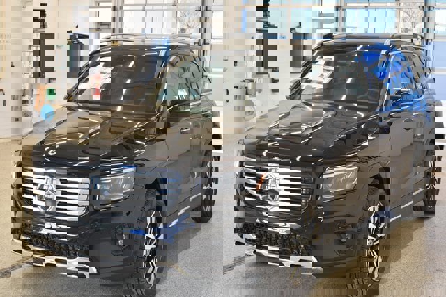 New 2025 Mercedes-Benz GLB 250 4MATIC image 8