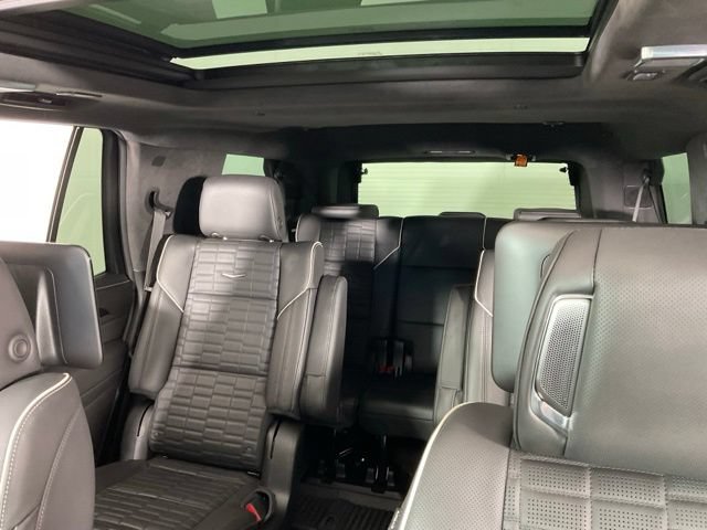 Used 2024 Cadillac Escalade V w/ LPO, ONYX Package AWD/4WD image 33
