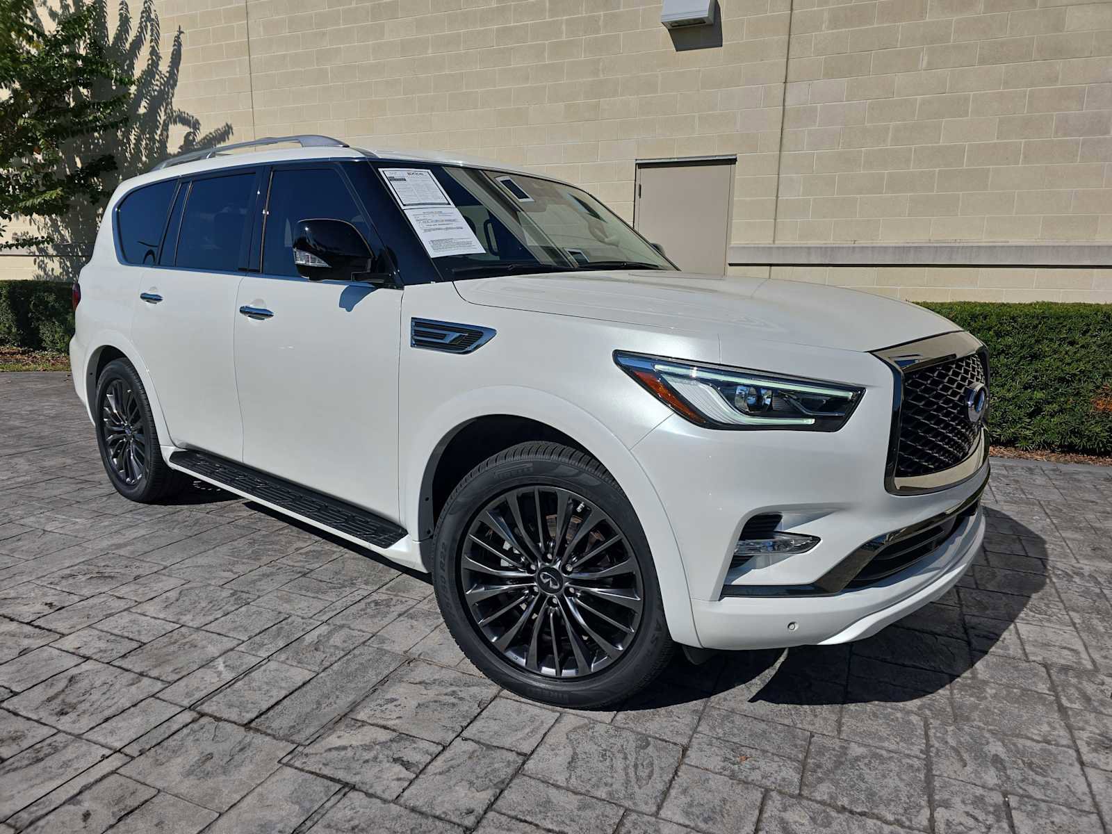 Certified 2024 INFINITI QX80 Premium Select w/ Cargo Package image 32