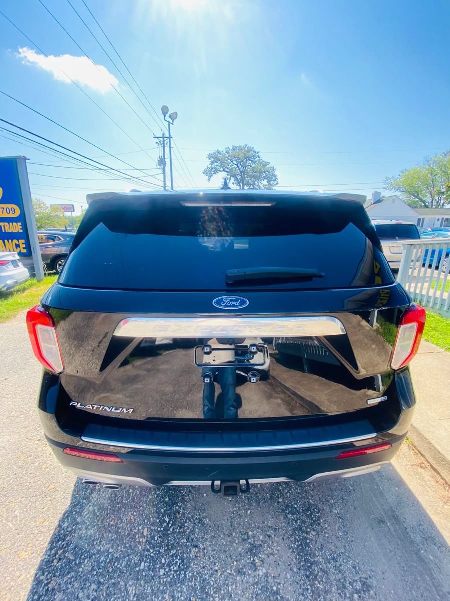 Used 2020 Ford Explorer Platinum w/ Premium Technology Package AWD/4WD image 19