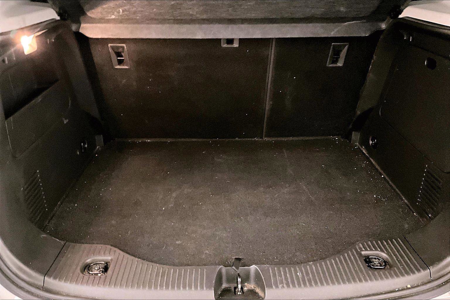 Used 2019 Chevrolet Trax LT w/ LT Convenience Package image 33